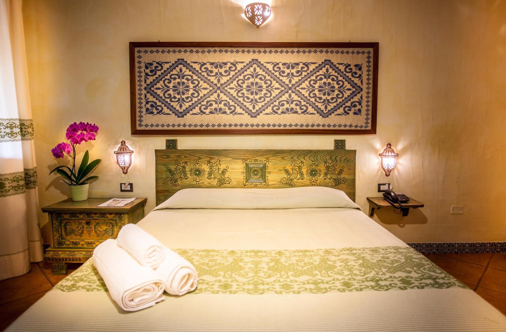 Standard Double Room,156787767:JPEG