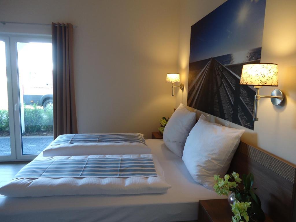 Double Room,37468063:JPEG