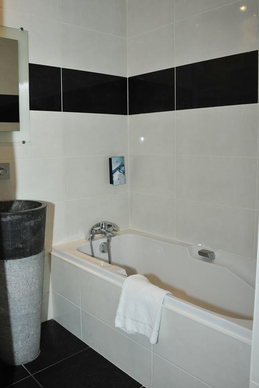 Chambre Triple avec Baignoire