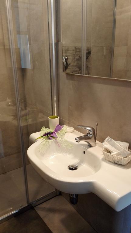 Double or Twin Room,399121434:JPEG