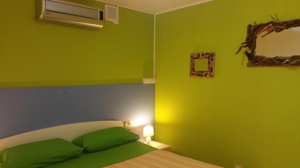 Apartment Terrace,401723556:JPEG