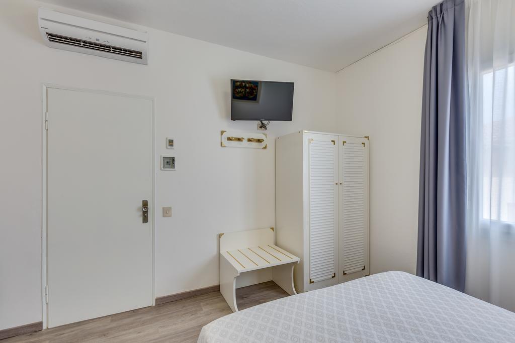 Doppelzimmer mit Balkon