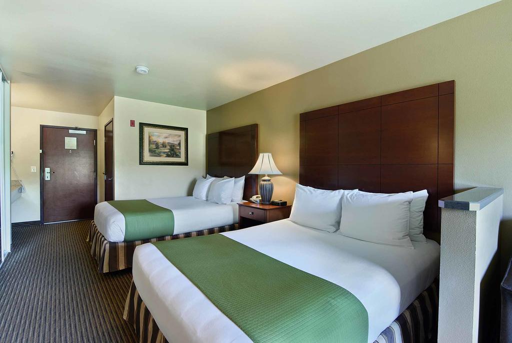 River View 2 Queen Suite