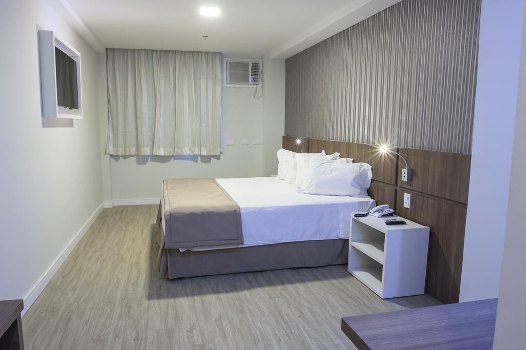 Quarto Duplo Standard