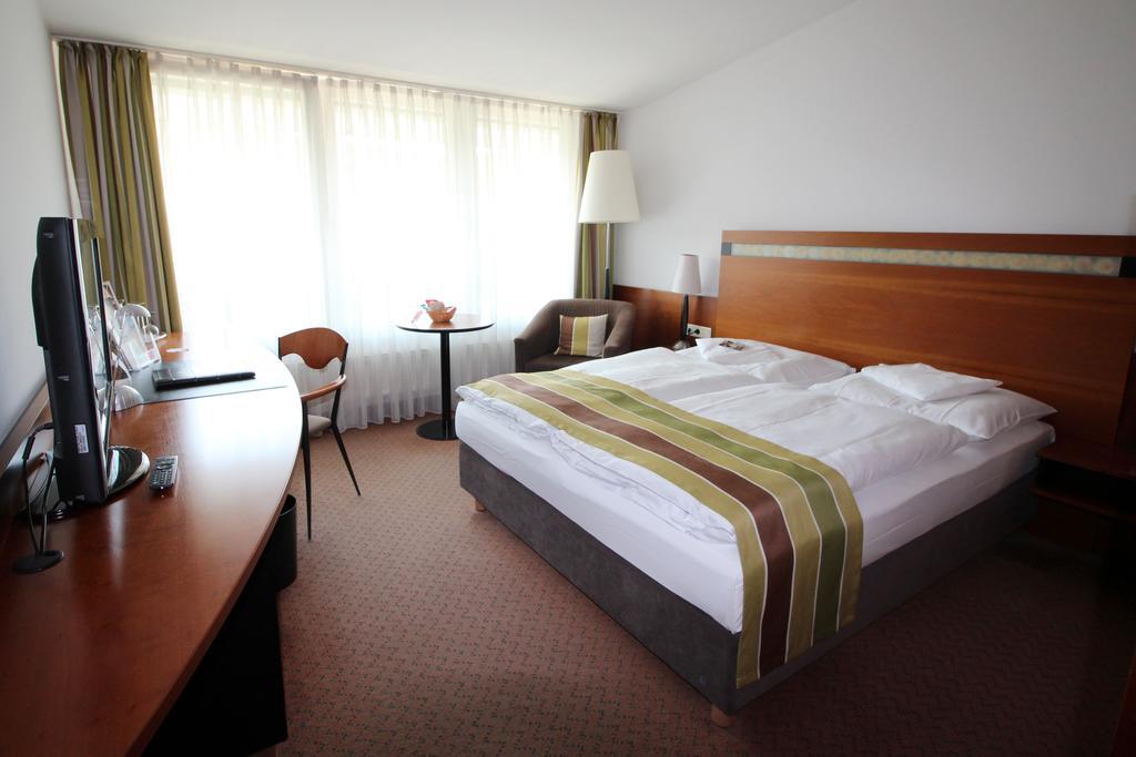 Comfort Room,444247605:JPEG