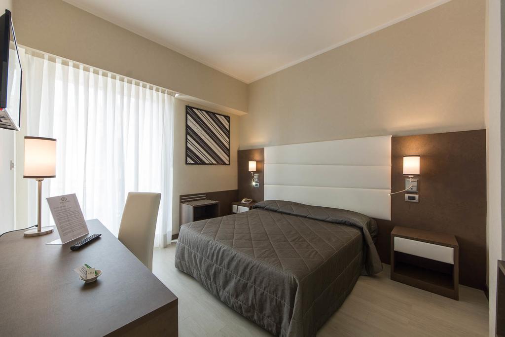 Double or Twin Room with Side Sea View,1498508038:JPEG
