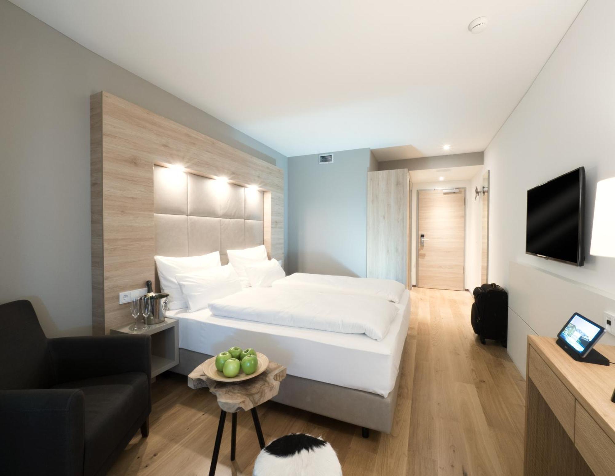Double Room Balcony,461109081:JPEG