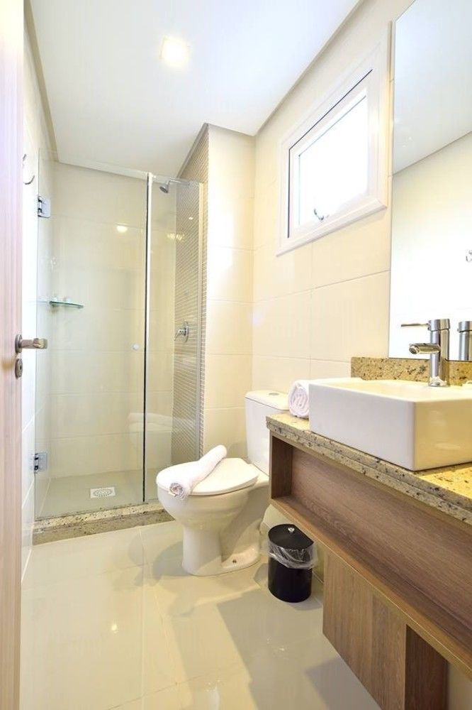 Quarto com Cama de Casal ou 2 de Solteiro e Varanda