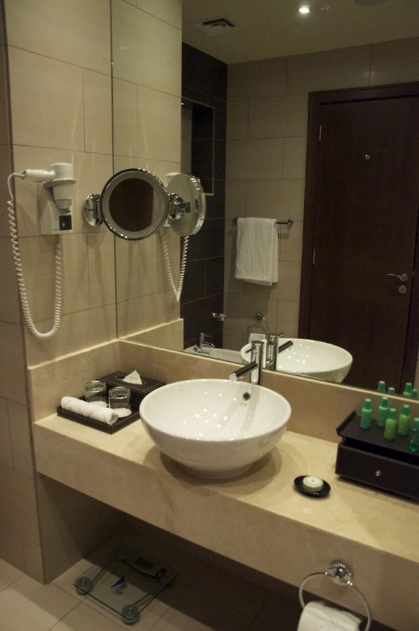 Zimmer mit Queensize-Bett - barrierefrei - Raucher
