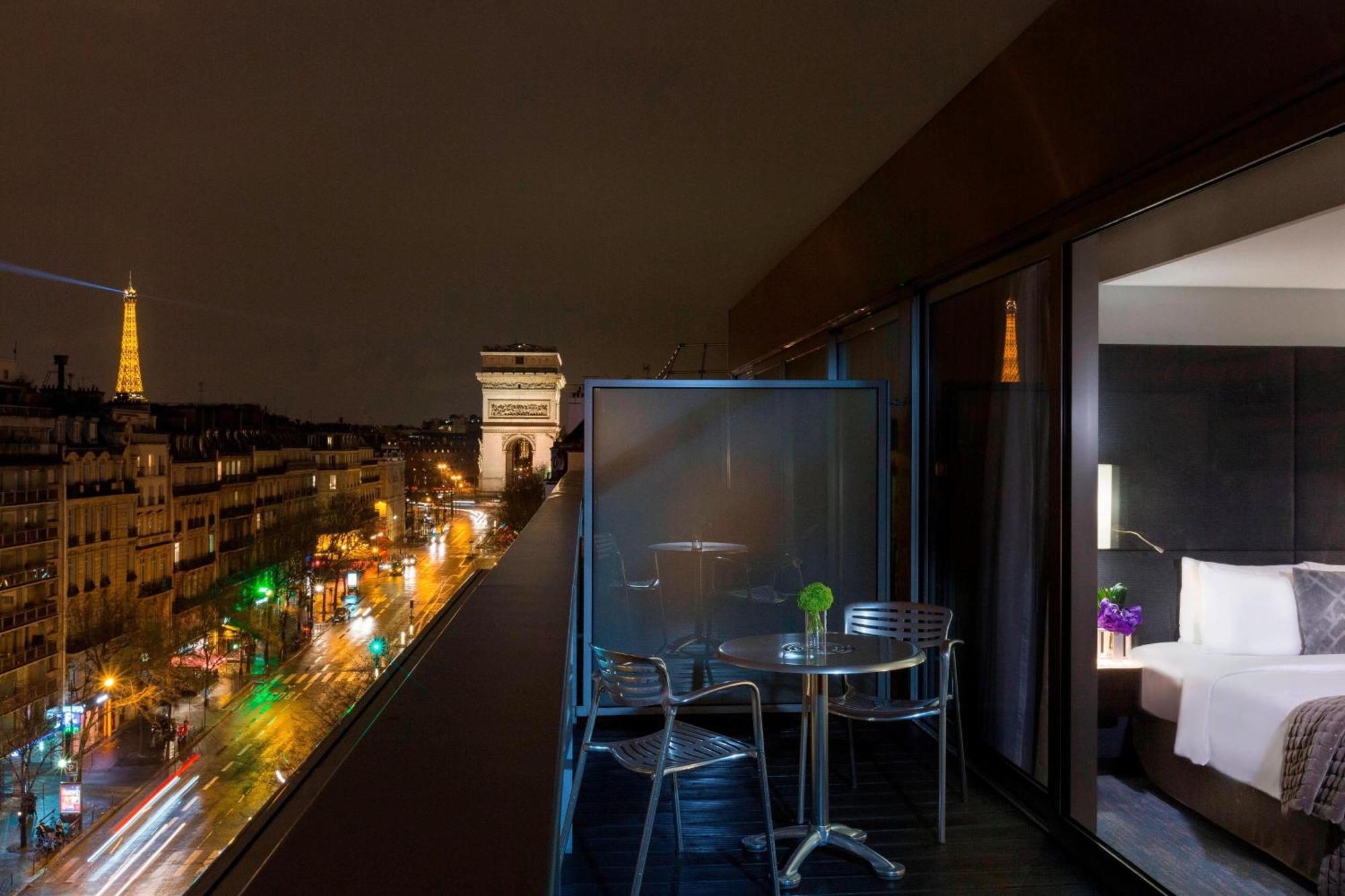 Chambre avec Terrasse et Petit-Déjeuner - Vue sur Toits de Paris et Tour Eiffel