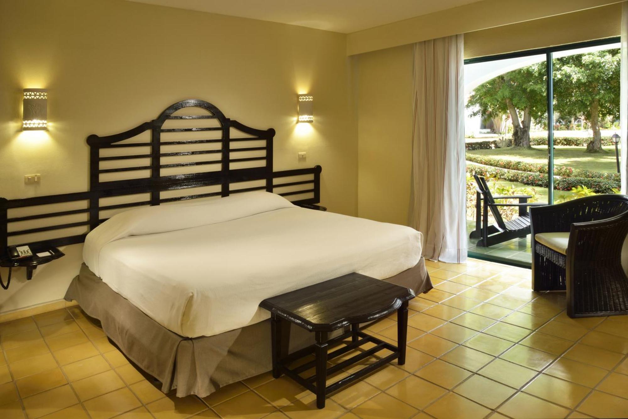 Habitación con vistas al jardín