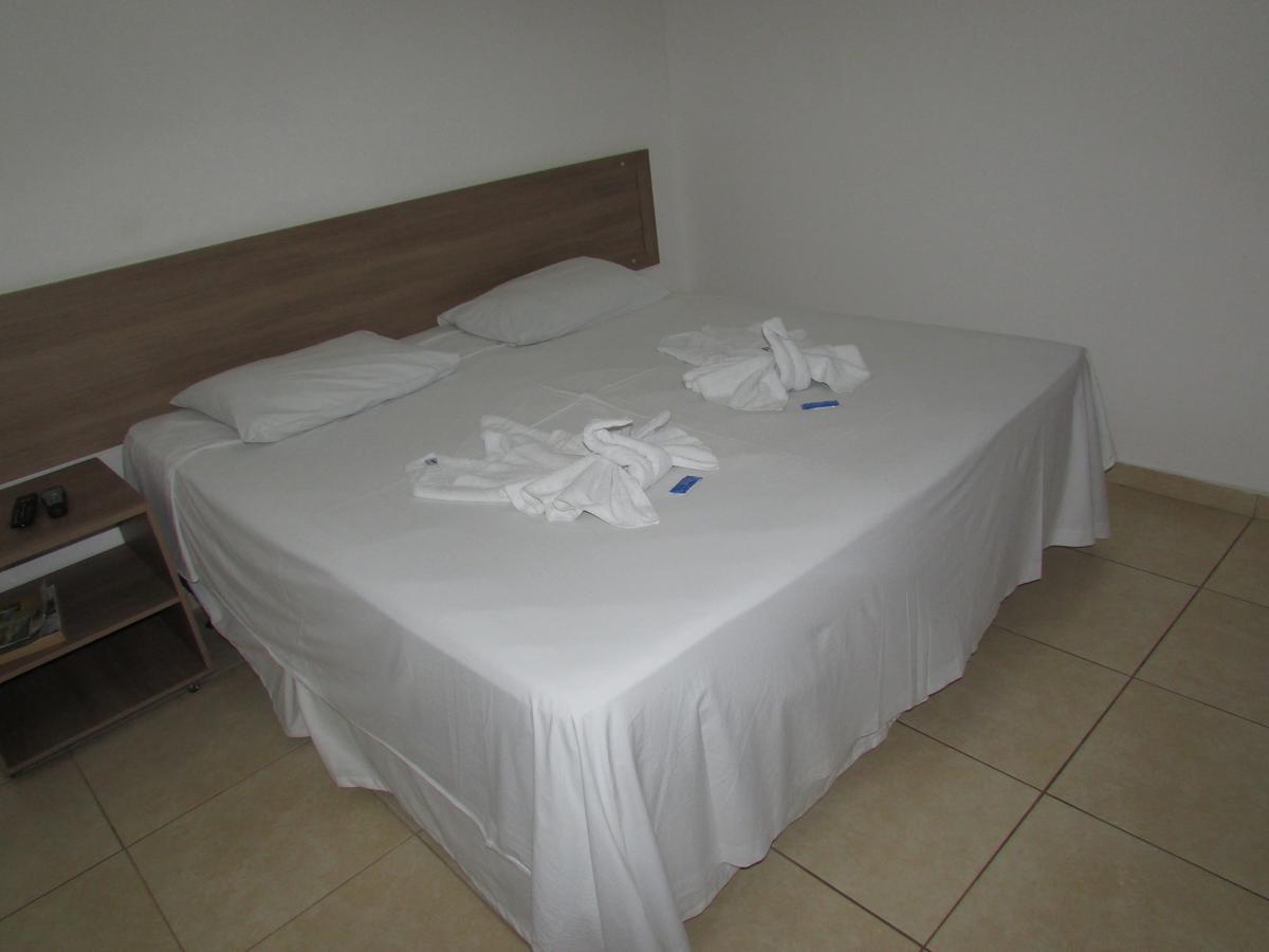 Quarto Individual Econômico