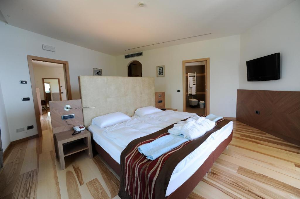 Suite with Balcony