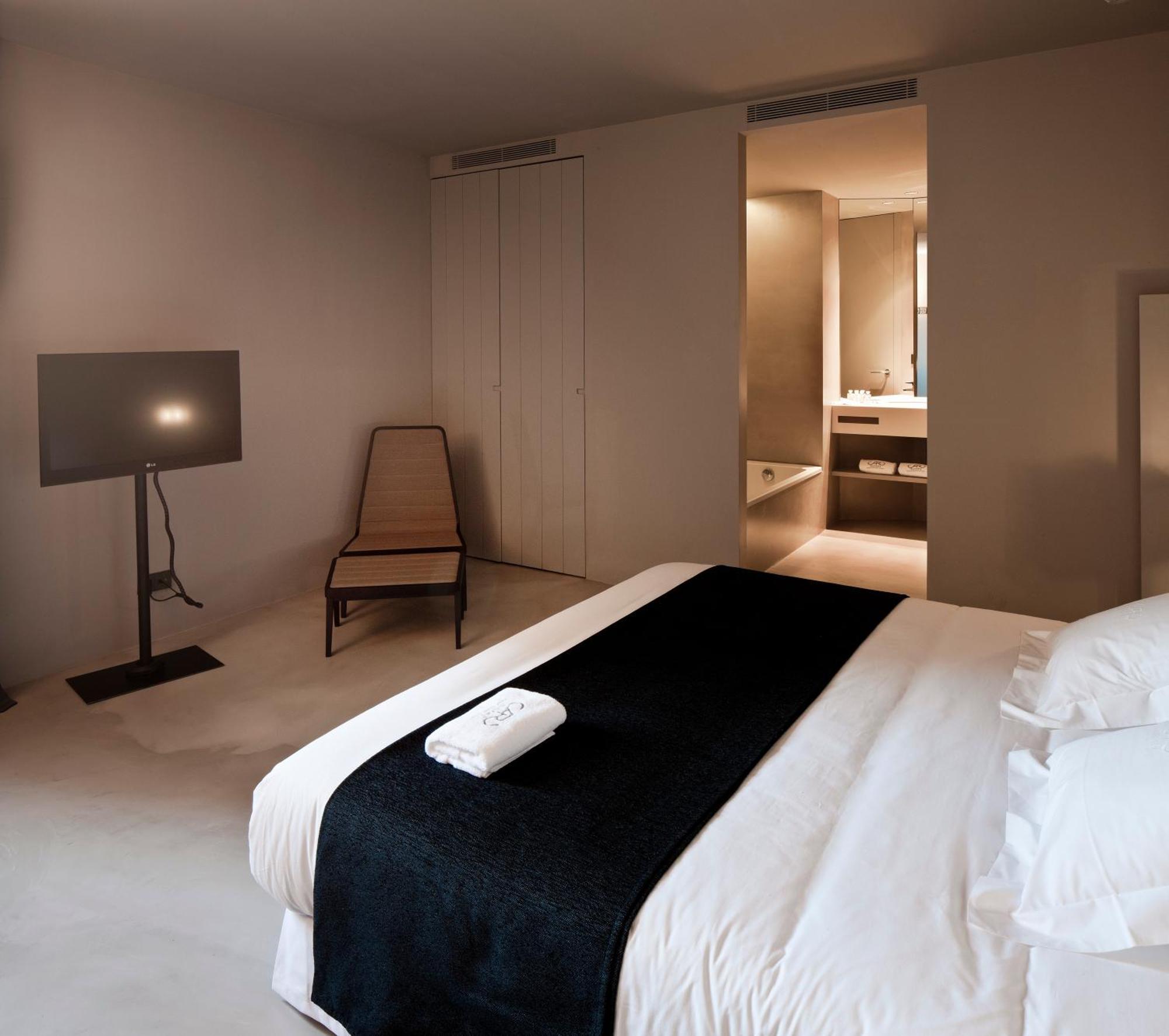 Superior Double or Twin Room,1756527483:JPEG