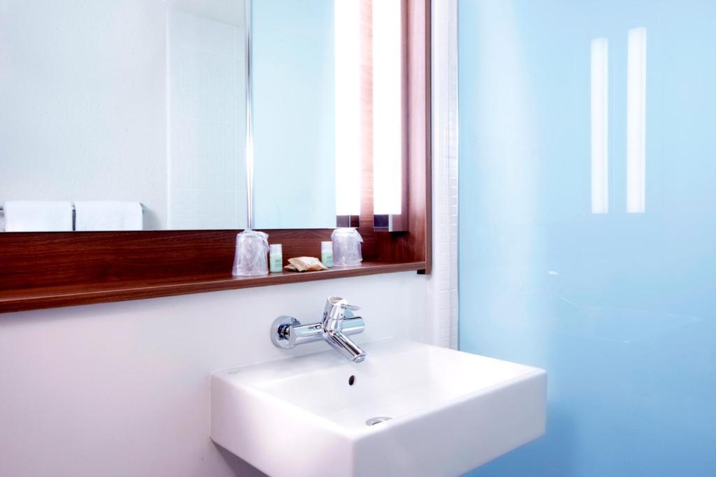 Chambre double standard avec 1 lit simple - Jusqu’à 10 ans