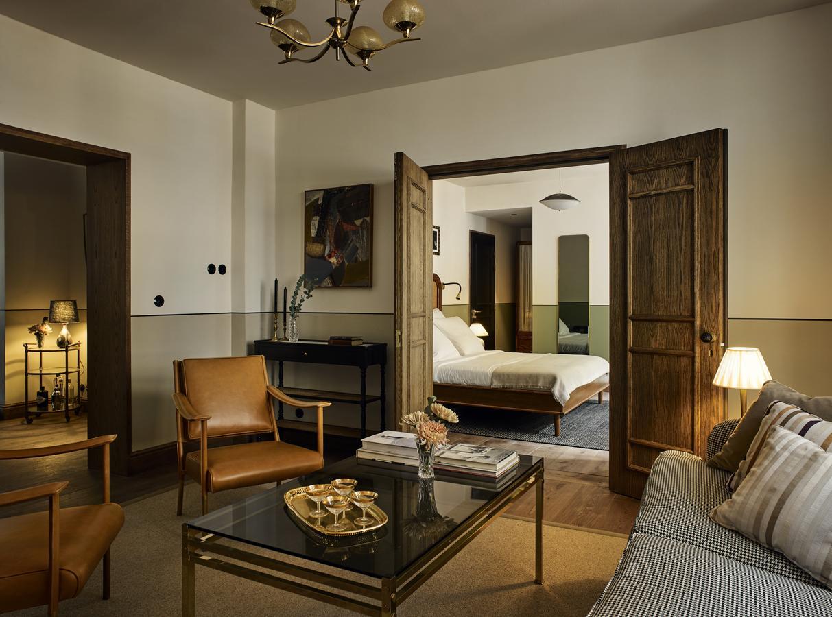 Suite Sanders
