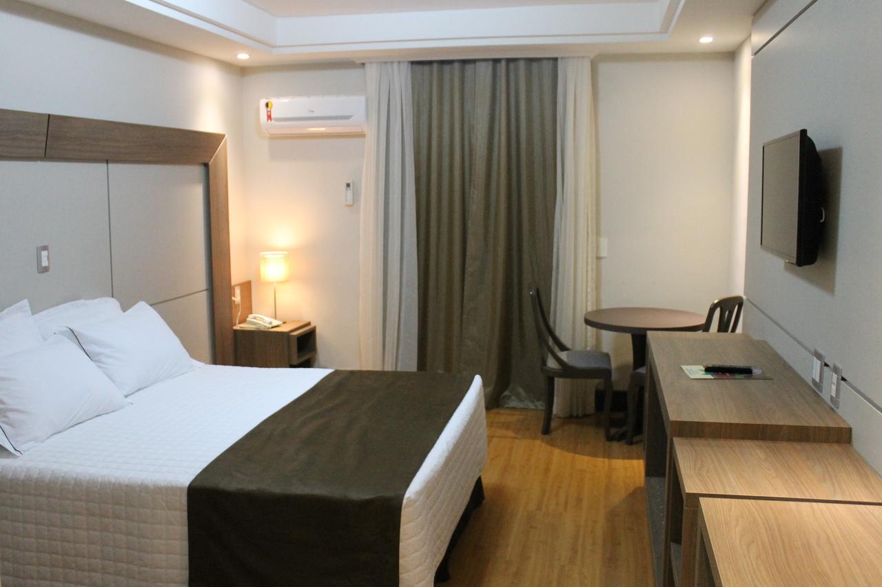 Quarto Deluxe com Cama de Casal ou 2 de Solteiro