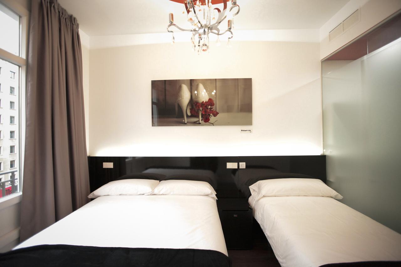 Double Room with Extra Bed (2 Adults + 1 Child),693417321:JPEG