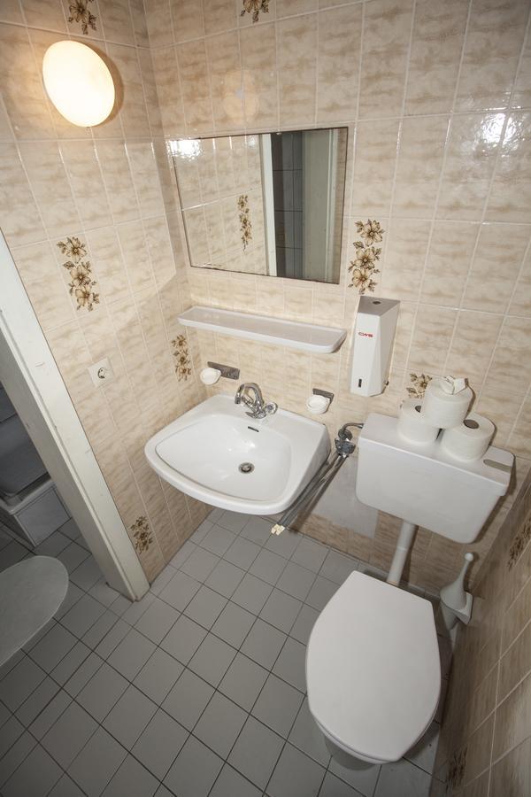 One-Bedroom Apartment with Balcony,1588241263:JPEG