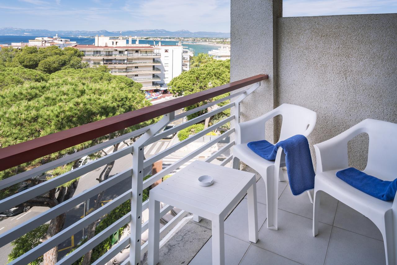 Chambre Double ou Lits Jumeaux Supérieure (1 Adulte + 1 Enfant)