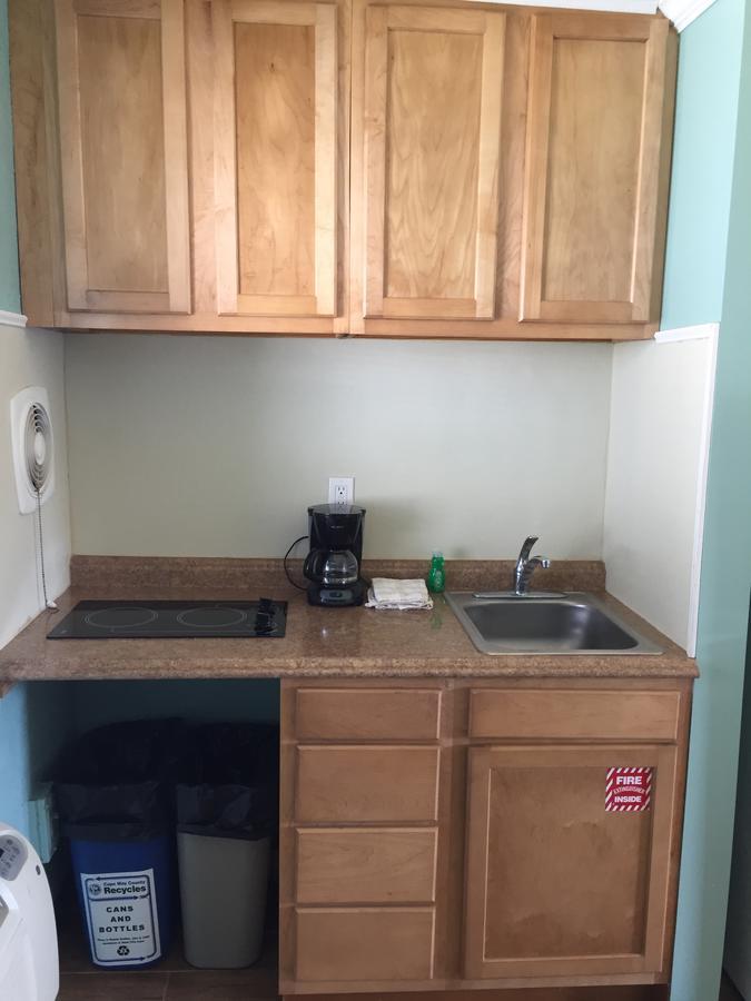 Motel Room with Two Double Beds and Kitchenette- Max 4