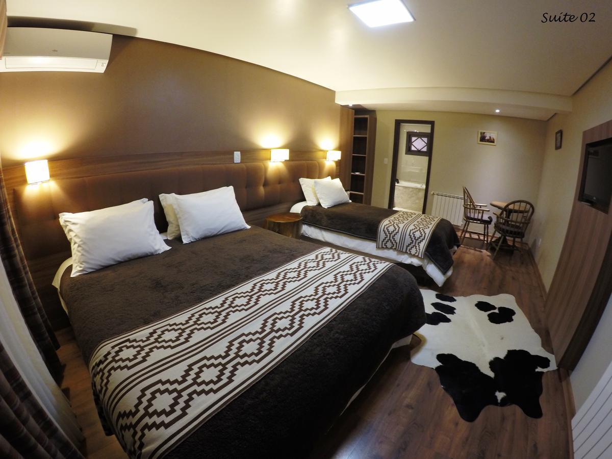 Quarto Duplo Deluxe com Banheira de Hidromassagem para 2 Pessoas