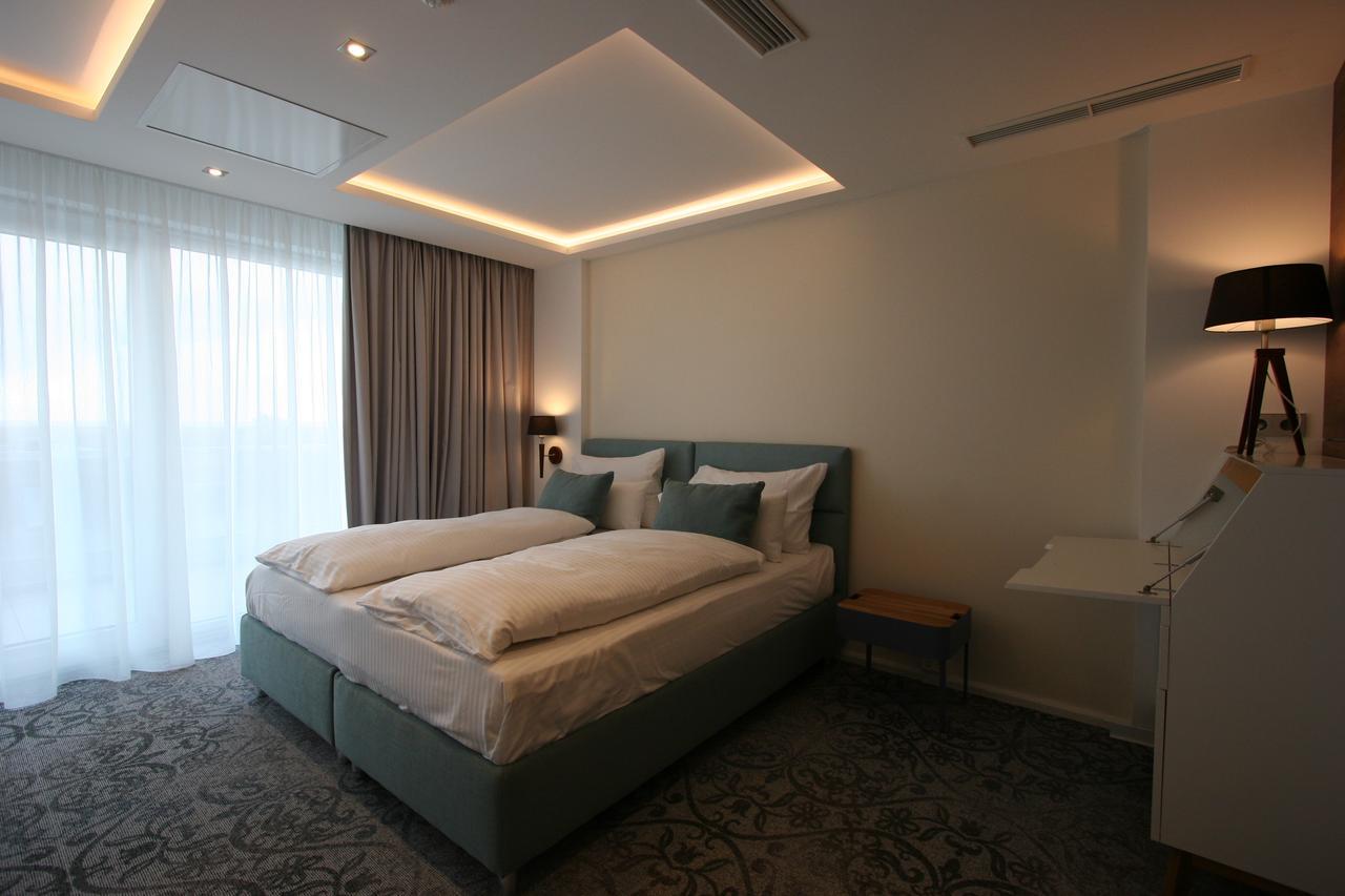 Deluxe Double Room with Sea View,665150658:JPEG
