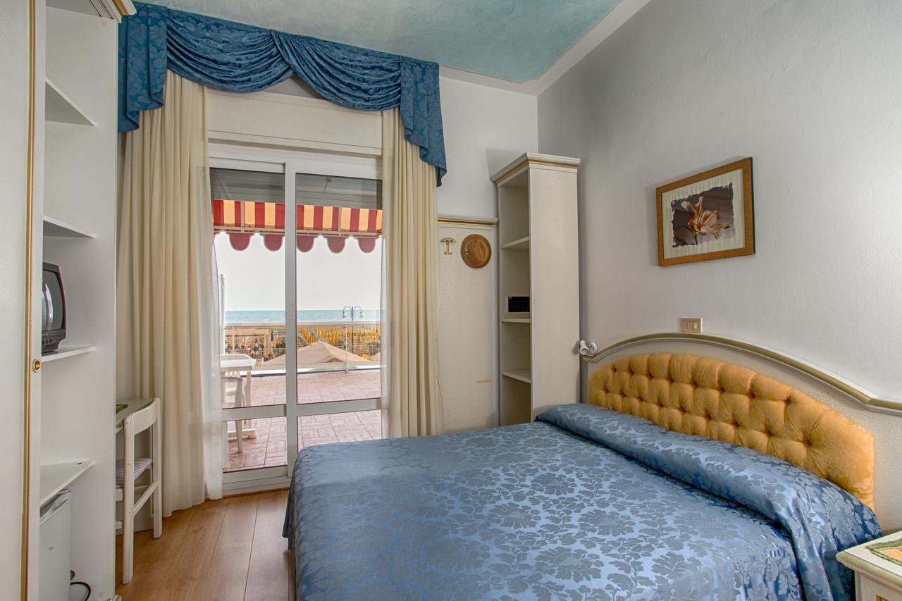 Double Room with Sea View,665745180:JPEG