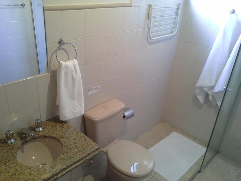 Quarto com Cama Queen-Size e Varanda