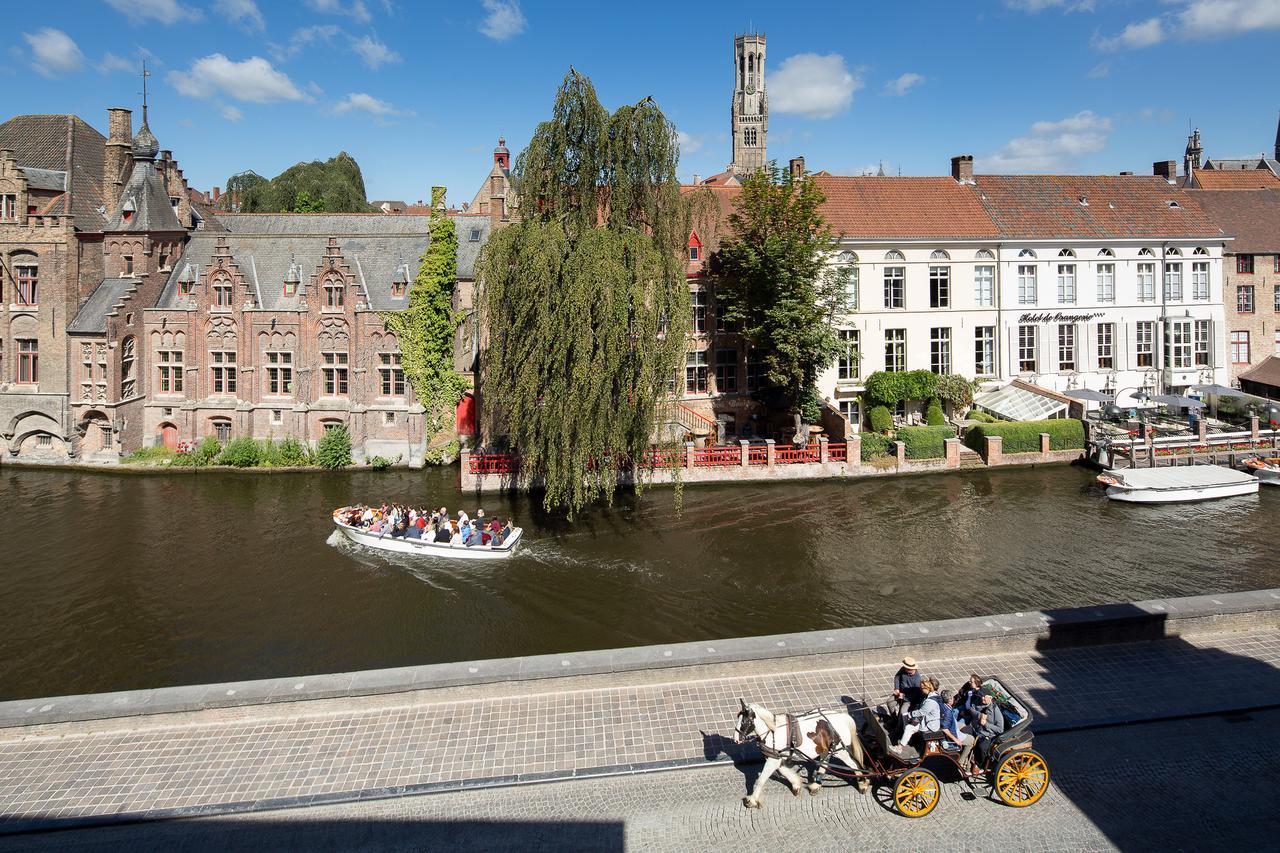 Royal Executive Kamer met Uitzicht op de Gracht