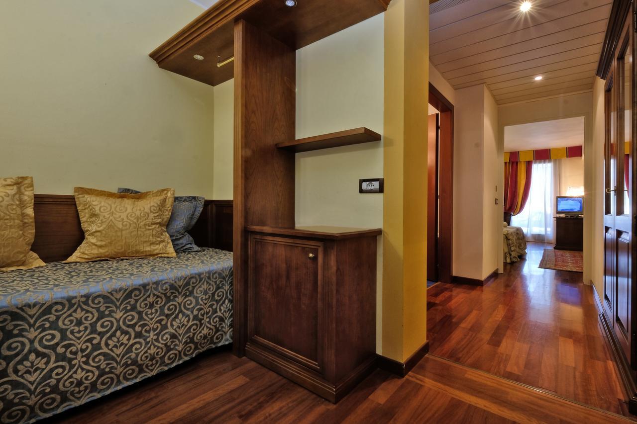 Suite with Terrace,670018953:JPEG