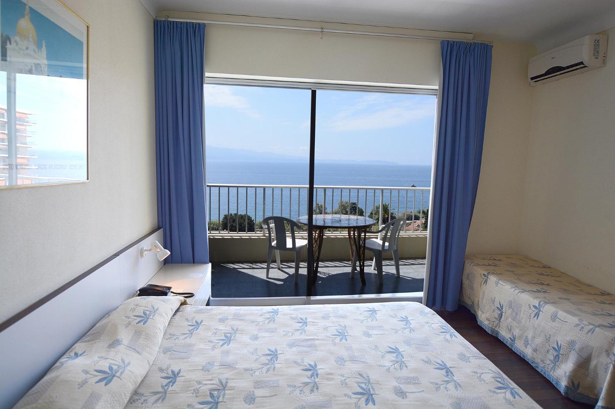 Chambre Triple - Vue sur Mer