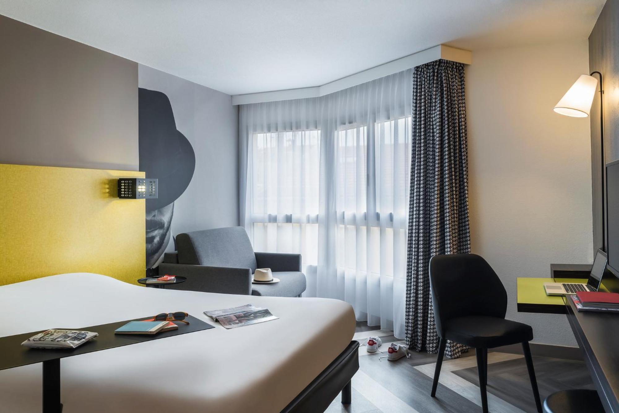 Standard Double Room,680218449:JPEG