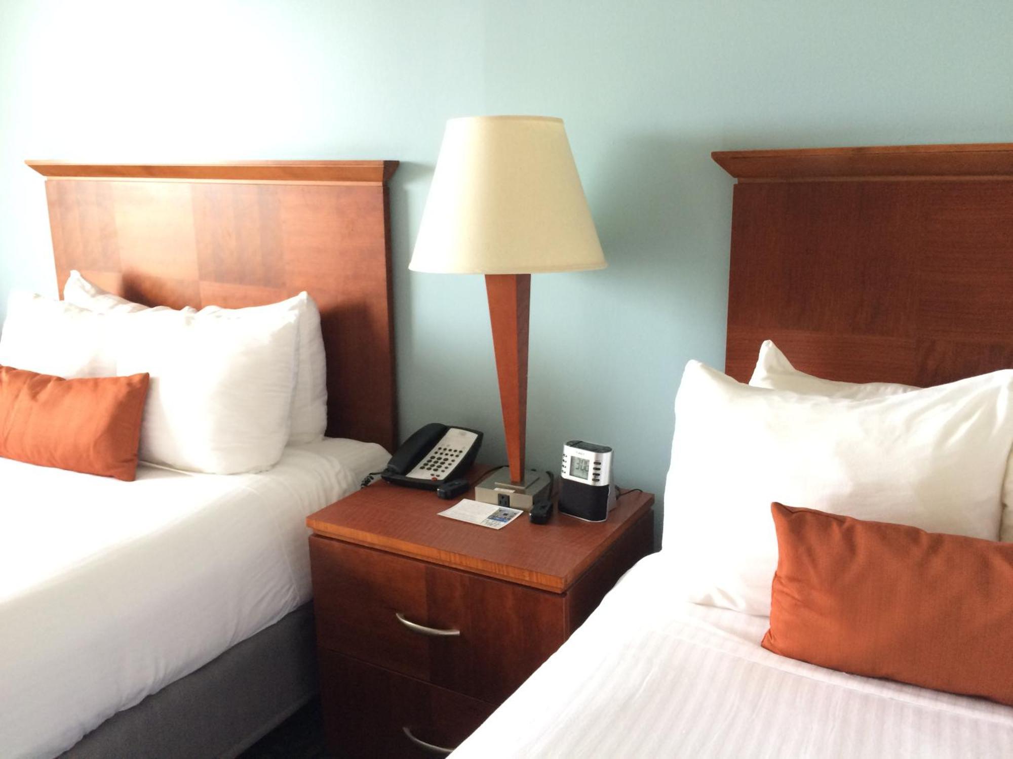 Inland View Two Queen Beds,682900653:JPEG