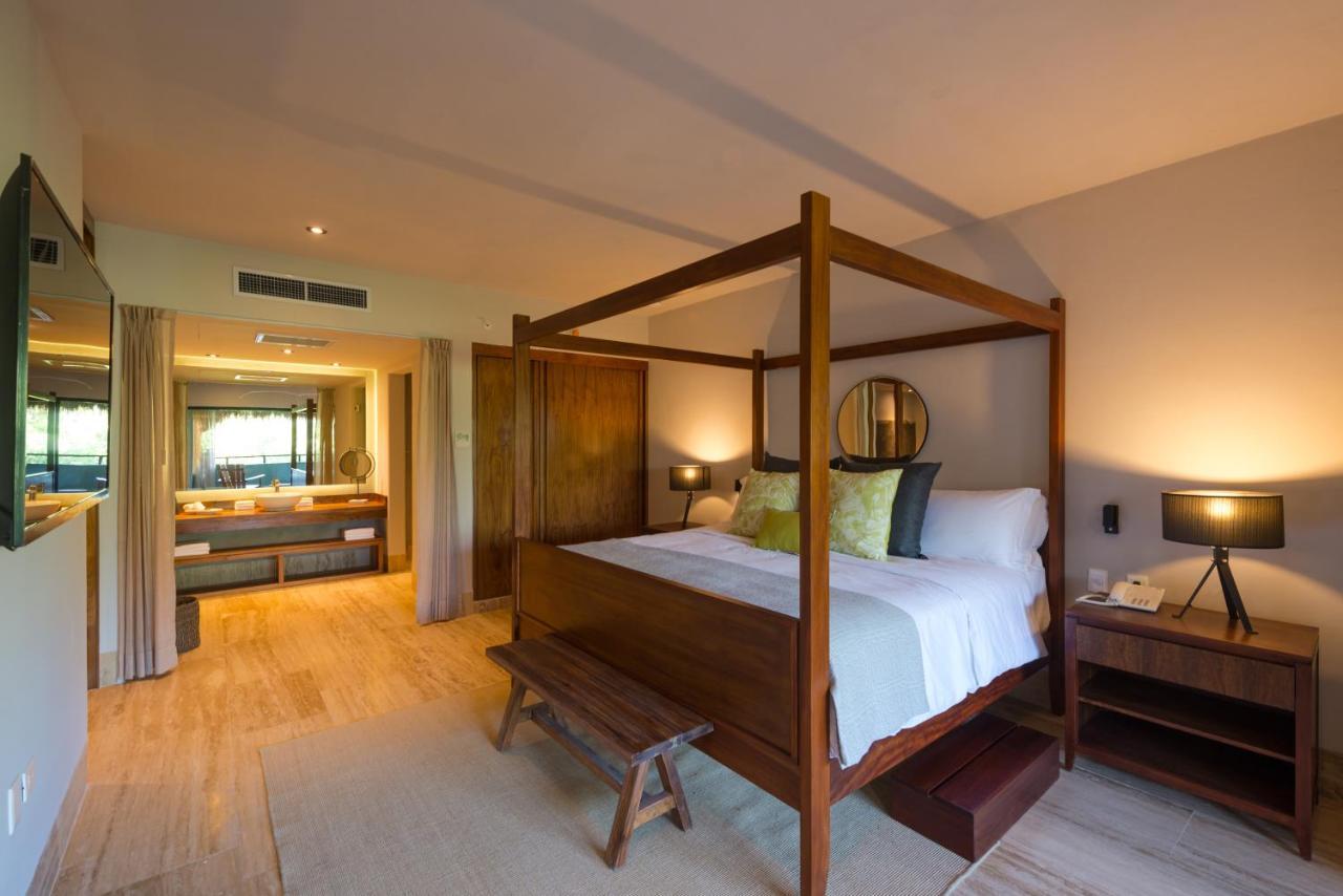 One-Bedroom King Suite