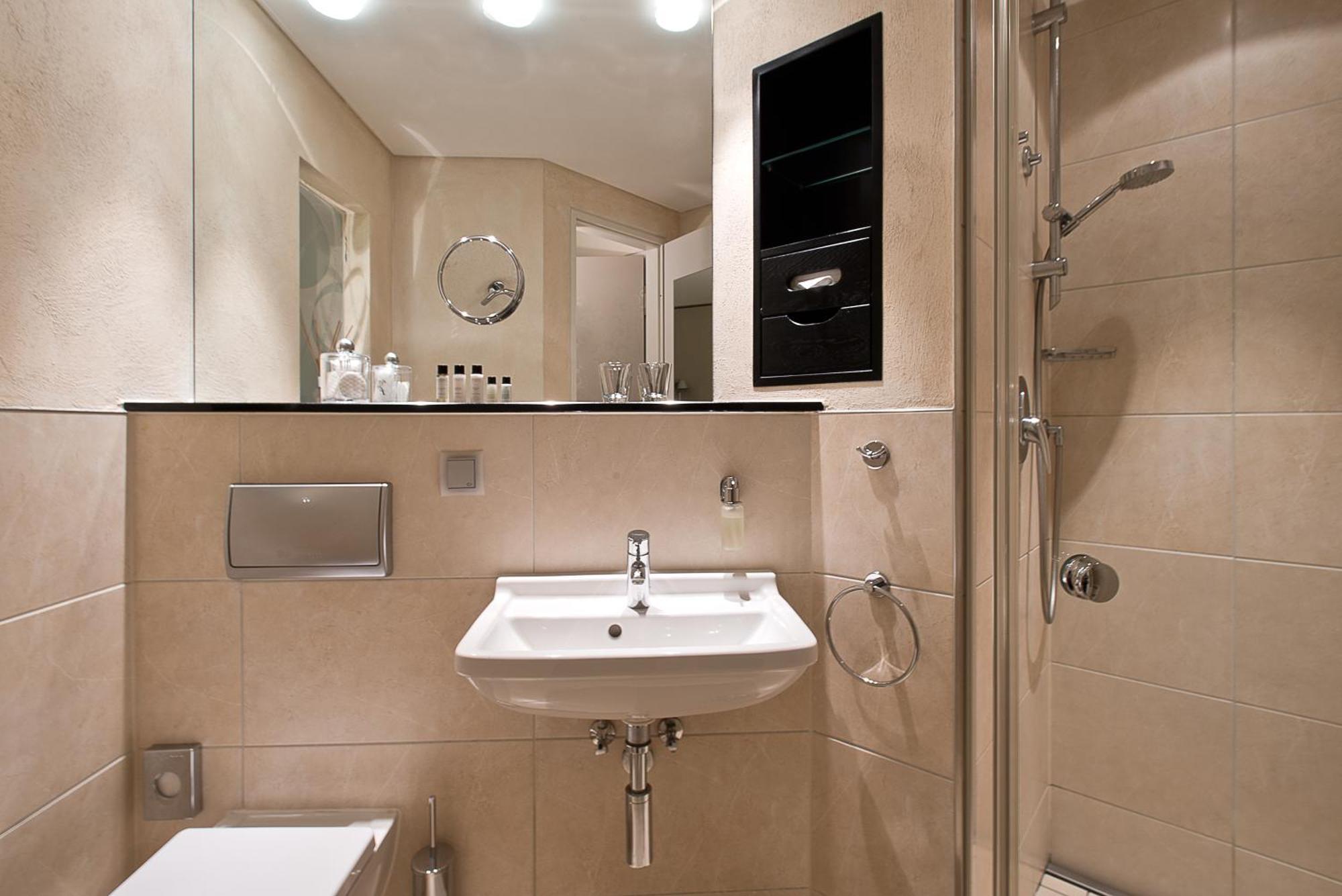Double Room with Balcony,969066448:JPEG