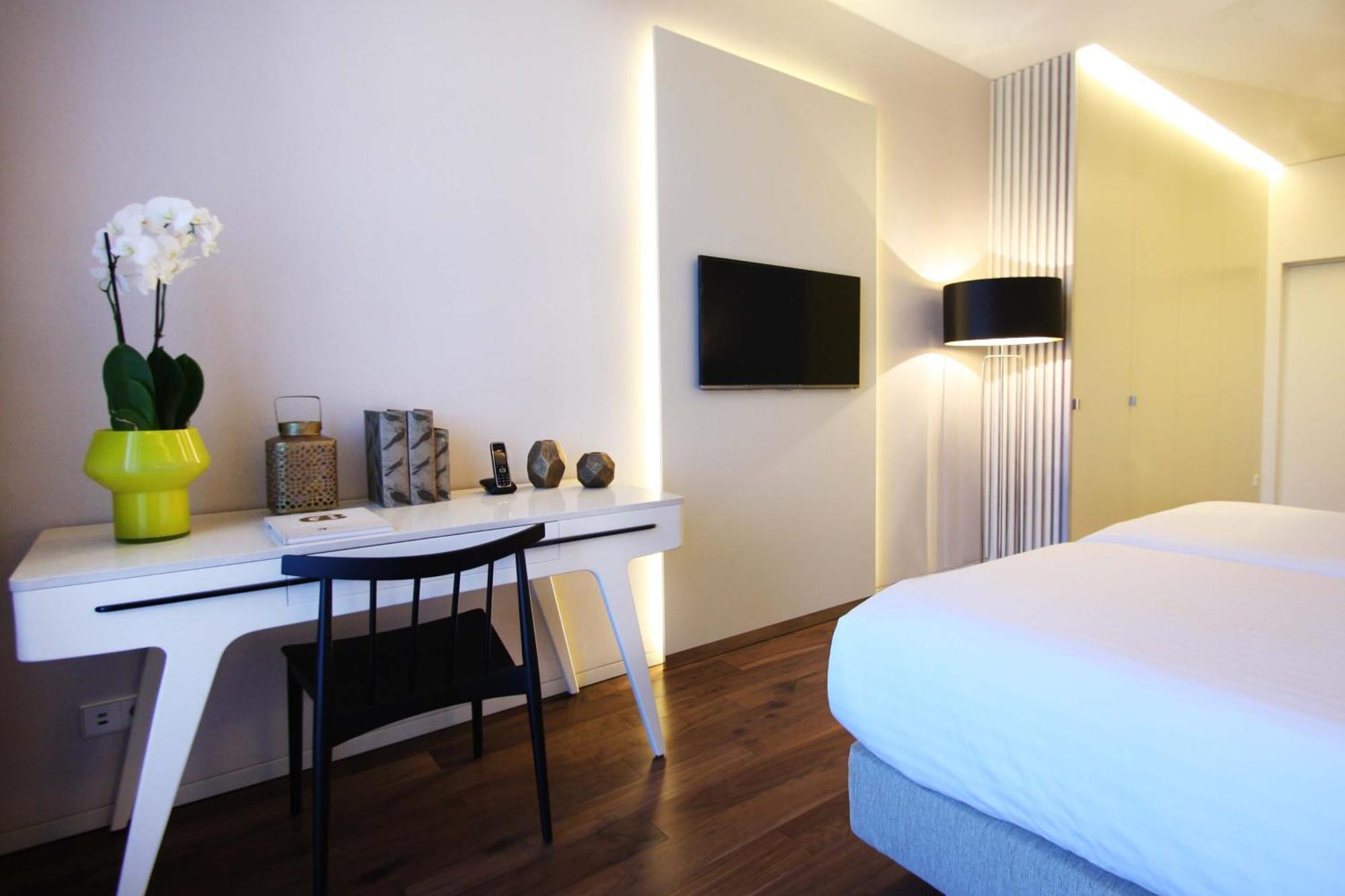 Quarto Executivo com Cama de Casal ou 2 de Solteiro