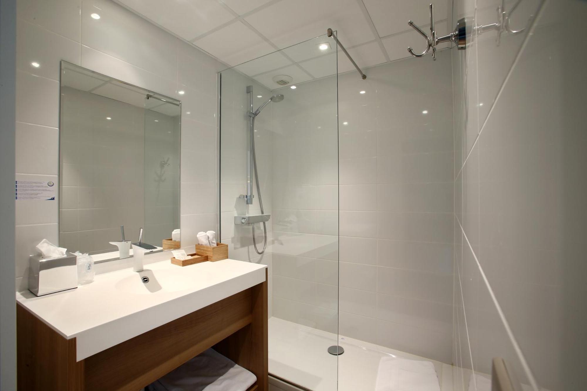 Chambre Triple Premium avec Vue sur Piscine