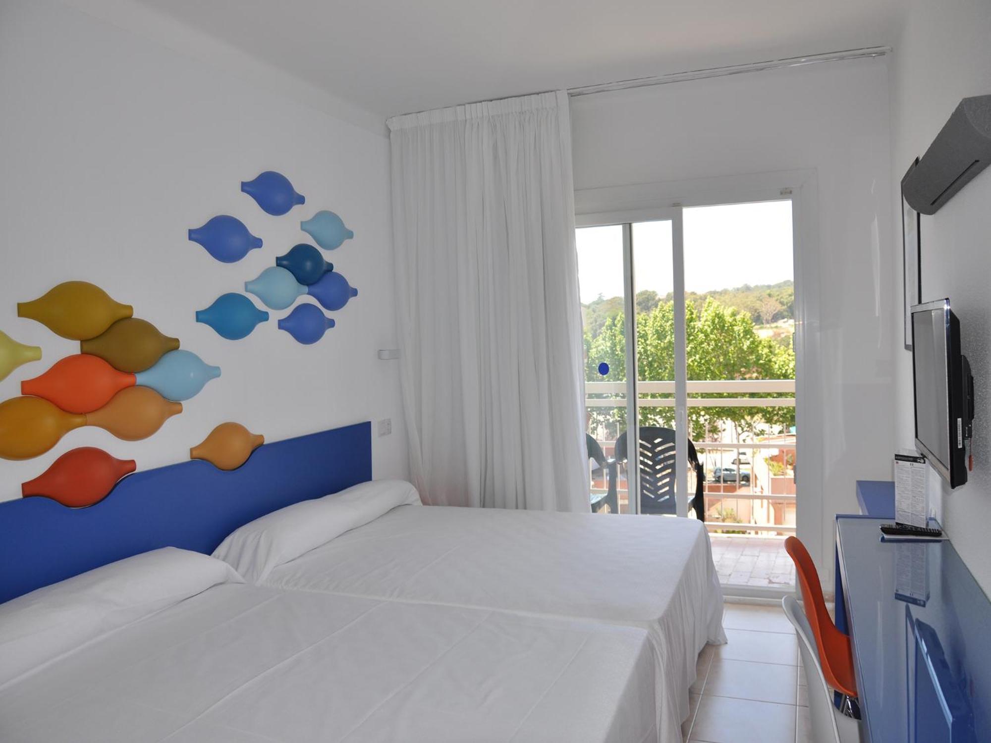Double or Twin Room,704577154:JPEG