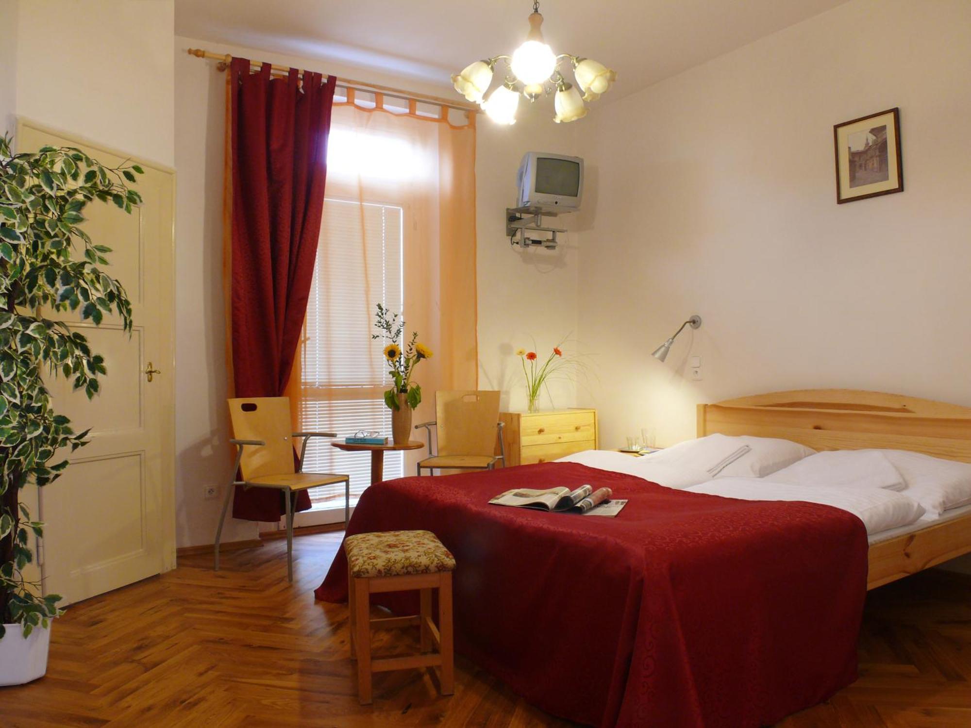 Single Room,61861981:JPEG