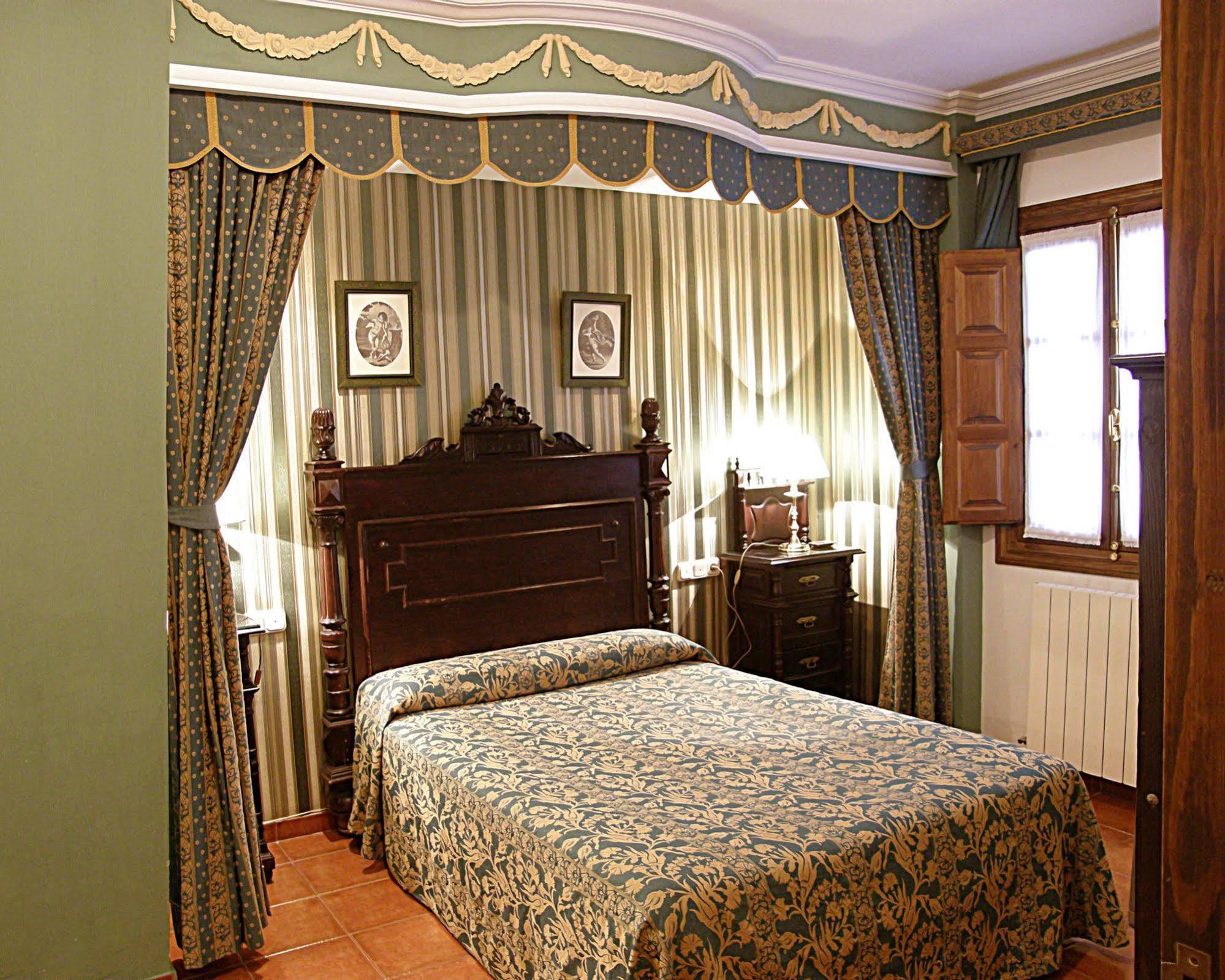 Double Room,1580375113:JPEG