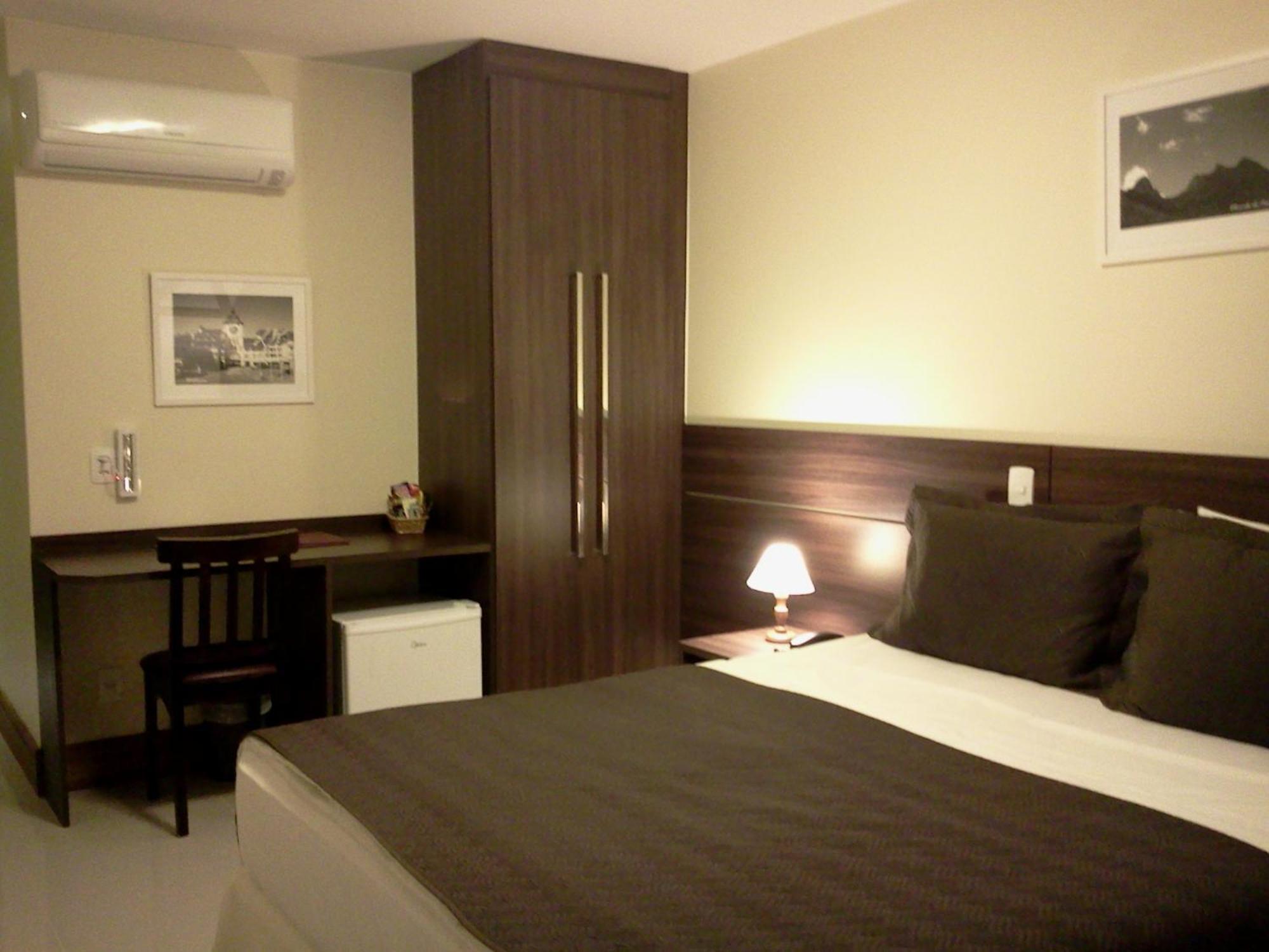 Quarto Duplo Superior com Banheira de Hidromassagem