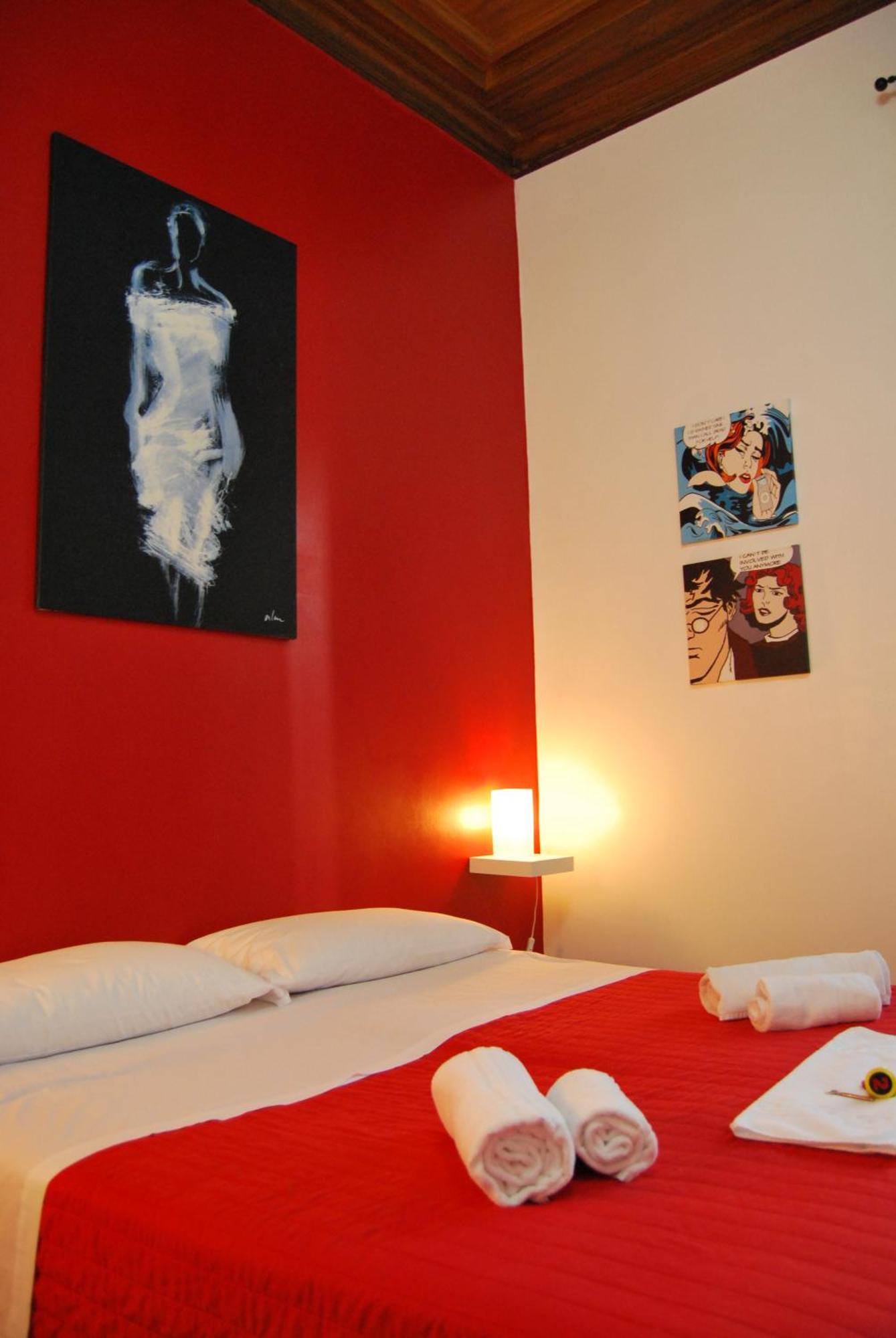 Camera Matrimoniale/Doppia con Letti Singoli con Bagno Privato Esterno