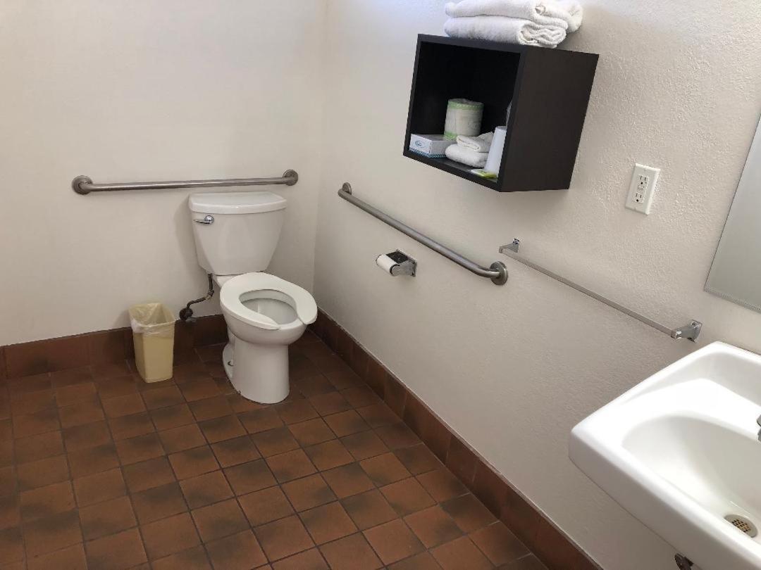 Queen Room - Disability Access