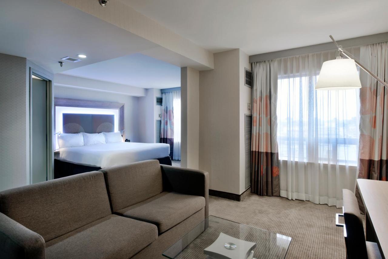 Junior Suite mit Kingsize-Bett und Sitzbereich