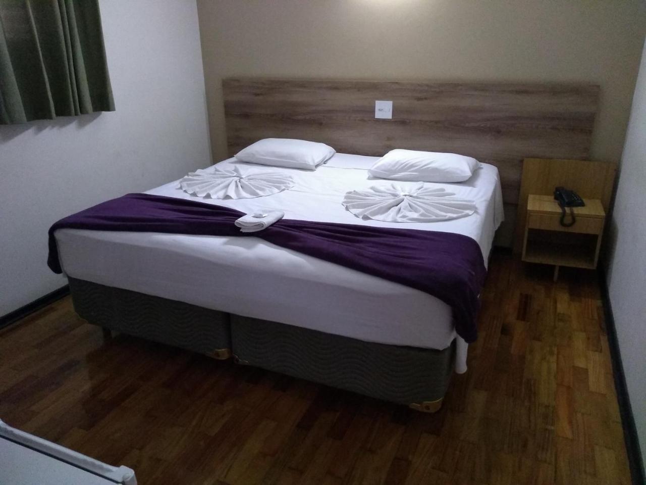 Quarto com Cama King-size