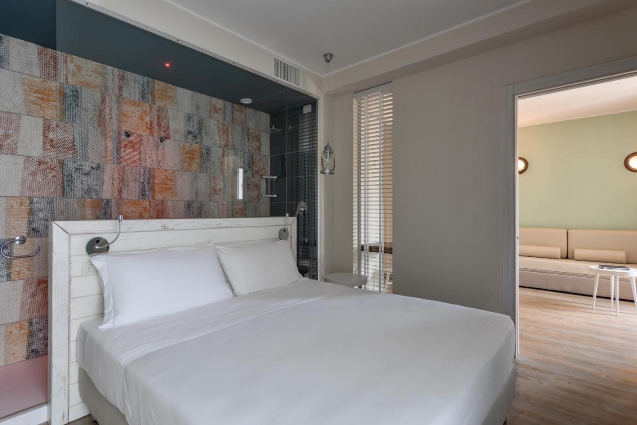 Family Suite,1535186800:JPEG