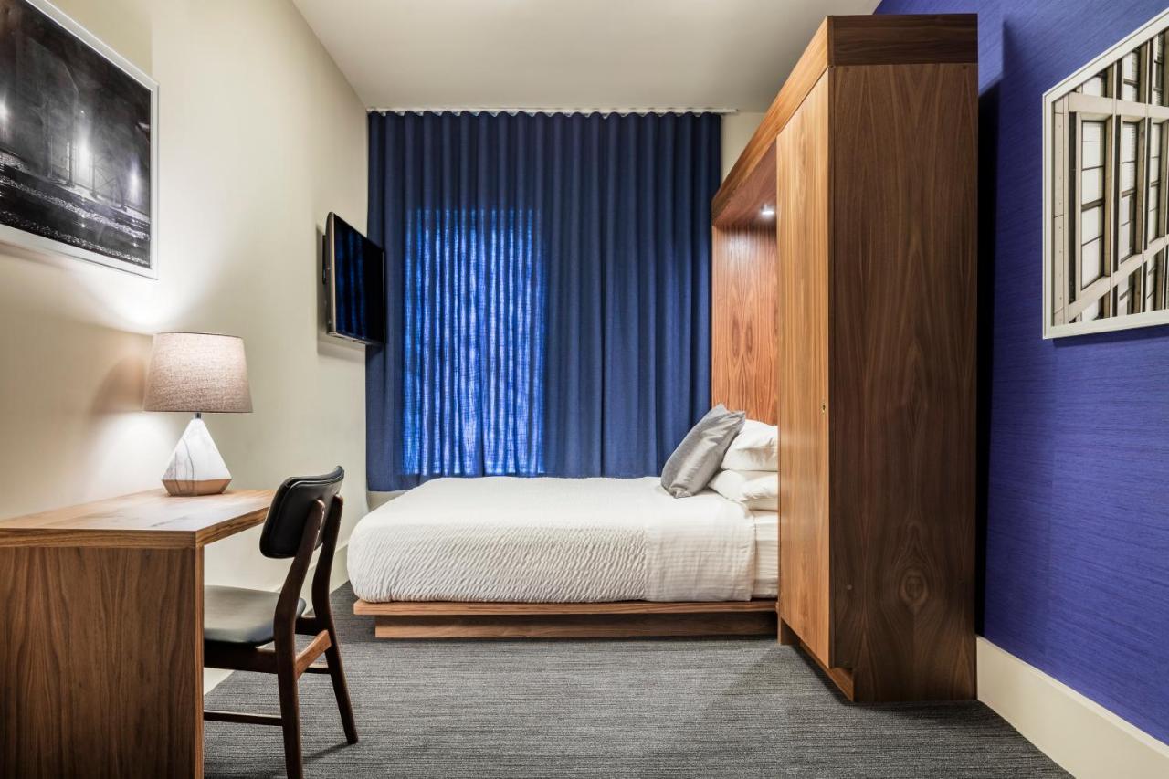 Zimmer mit 2 Queensize-Betten