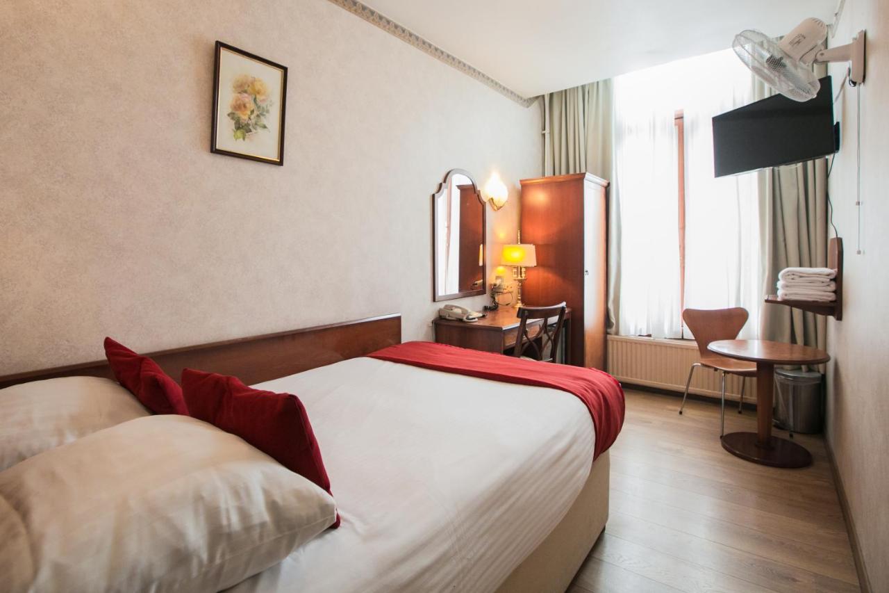 Kleine Tweepersoonskamer (Eigen Badkamer)