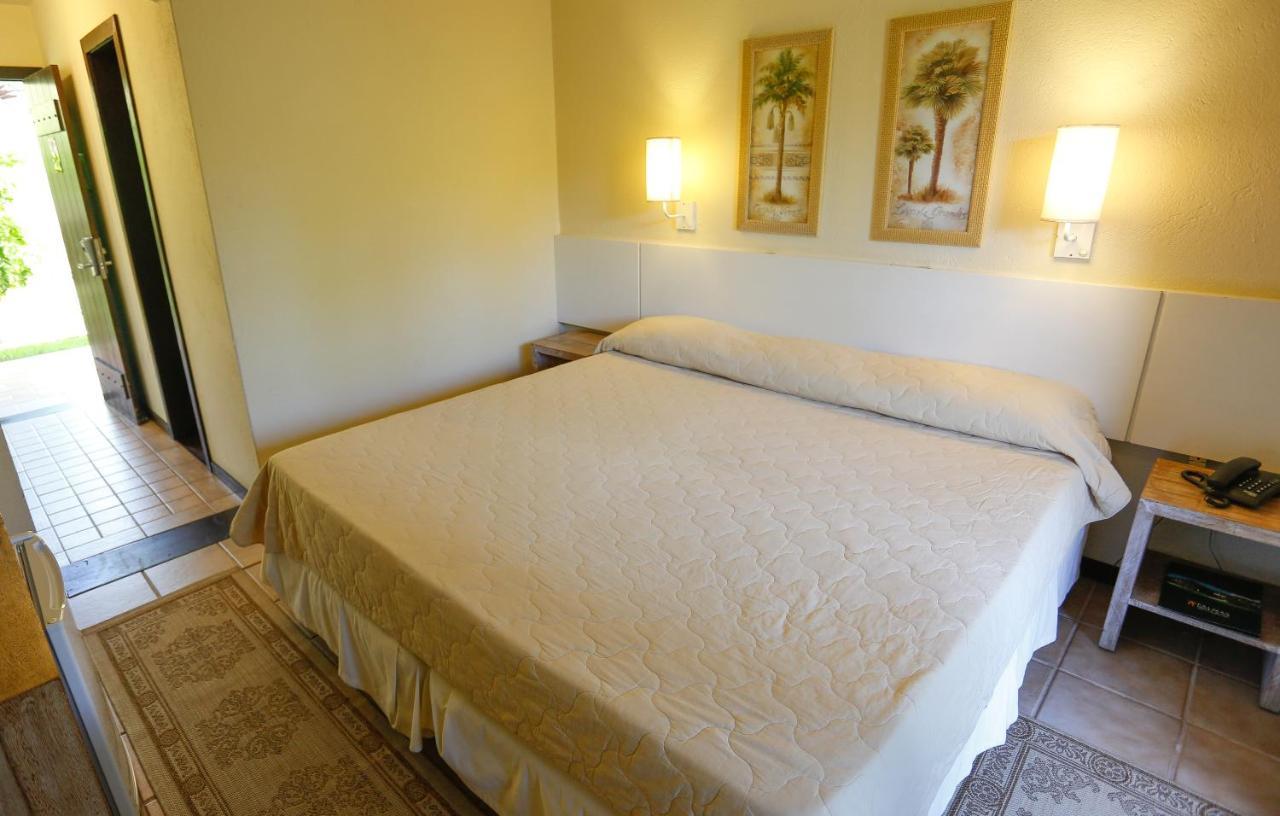 Deluxe Room (2 Adults),761494750:JPEG